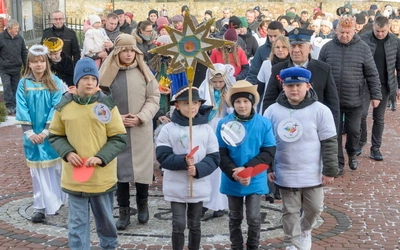 Orszak przeszedł ulicami Rusinowa.