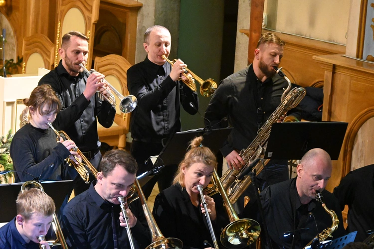 Na trąbkę, saksofon, skrzypce