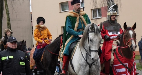 Orszak Trzech Króli w Oleśnicy. Pielgrzymi nadziei w drodze do Betlejem