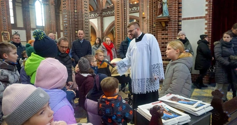 Kolędowanie przy złóbku 