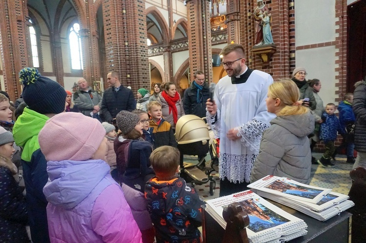 Kolędowanie przy złóbku 