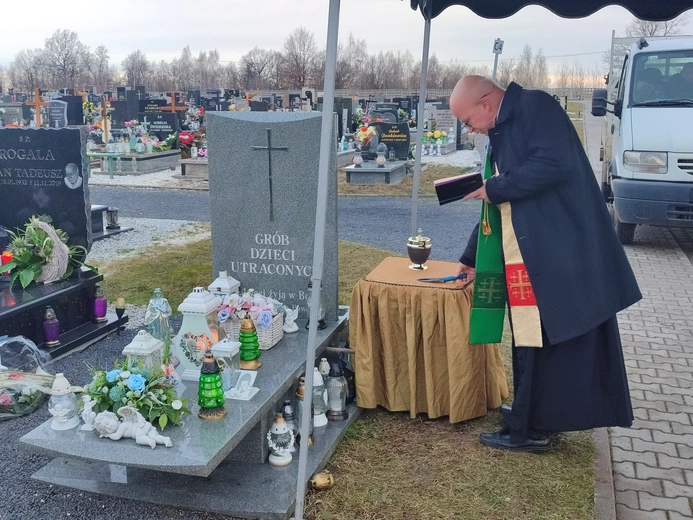 Legnica. Najmłodszym pochówek też się należy