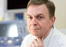 Zarodek to mój pacjent. Dr Wasilewski zrezygnował z przeprowadzania in vitro, zajął się naprotechnologią