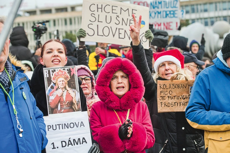Niebezpieczne gry słowackiego premiera