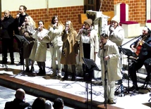 Wokaliści i instrumentaliści znów zaprosili do rodzinnego muzykowania.