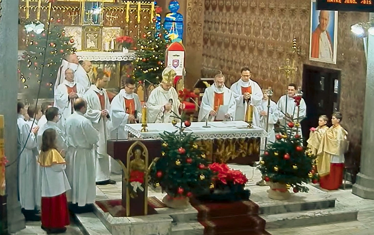 Msza św. w komorowickiej świątyni.