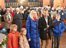 	„Niech łaska jubileuszu ożywi w nas, pielgrzymach nadziei, pragnienie dóbr niebieskich i rozleje po całej ziemi radość i pokój naszego Odkupiciela” – fragment modlitwy na zakończenie.