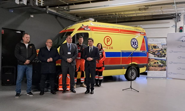 Sosnowiec. Rejonowe Pogotowie Ratunkowe z nowym ambulansem