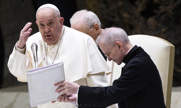 Franciszek wezwał do modlitwy o pokój 