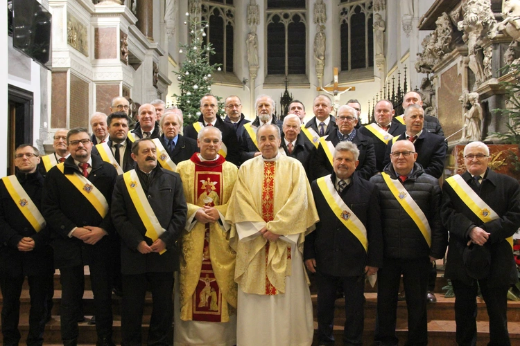 Tarnów - katedra. 10-lecie Rady 16100 Rycerzy Kolumba