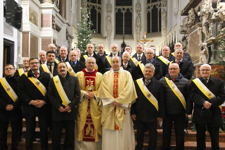Tarnów - katedra. 10-lecie Rady 16100 Rycerzy Kolumba