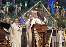 Abp Skworc: Maryja wprowadza nas pewnie i z czułością w tajemnice wcielenia Chrystusa