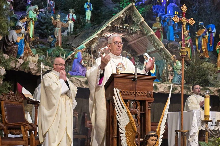 Abp Skworc: Maryja wprowadza nas pewnie i z czułością w tajemnice wcielenia Chrystusa