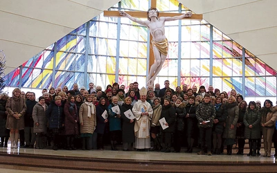 	Uczestnicy spotkali się w kościele Matki Bożej Królowej Świata w Radomiu.