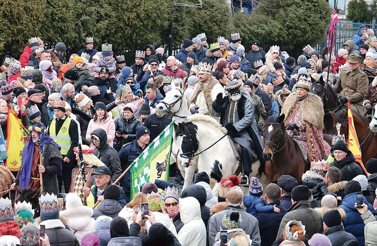 	Pochód prowadzili Mędrcy ze Wschodu.