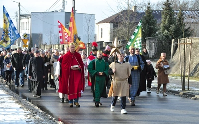 	W Koprzywnicy wędrowali mieszkańcy miasta i okolicy.
