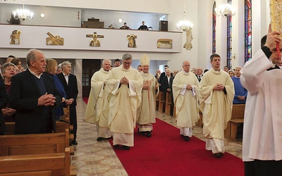 	Mszy św. przewodniczył bp Marek Solarczyk