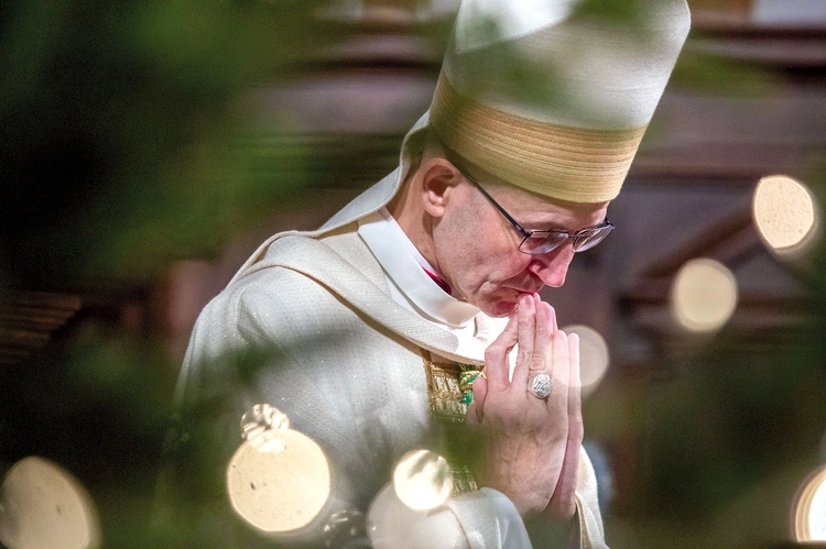 – Inteligencja jest bliźniacza wobec pokory – podkreślił arcybiskup.