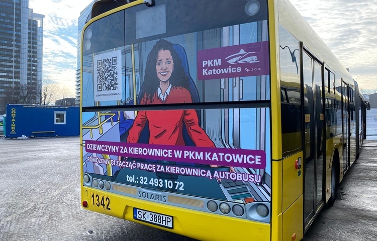 Katowice. Już 49 kobiet prowadzi autobusy w PKM Katowice