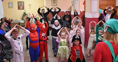 Parafia ma być do tańca i różańca