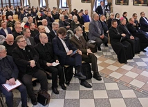 Dzień Judaizmu we Wrocławiu. Chanuka czy Boże Narodzenie? "To antyludzkie i antychrześcijańskie"