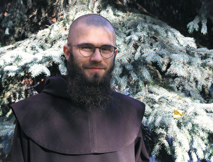 Ojciec Mateusz Filipowski: Przed Bogiem musimy w końcu wywiesić białą flagę. To początek życia w prostocie 