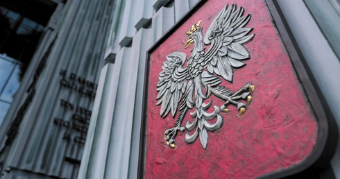 Sędziowie na wojnie domowej. Kto odpowiada za ustrojowy chaos w Polsce?