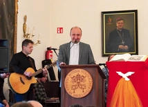 Można dostrzec ogromny głód takich spotkań.