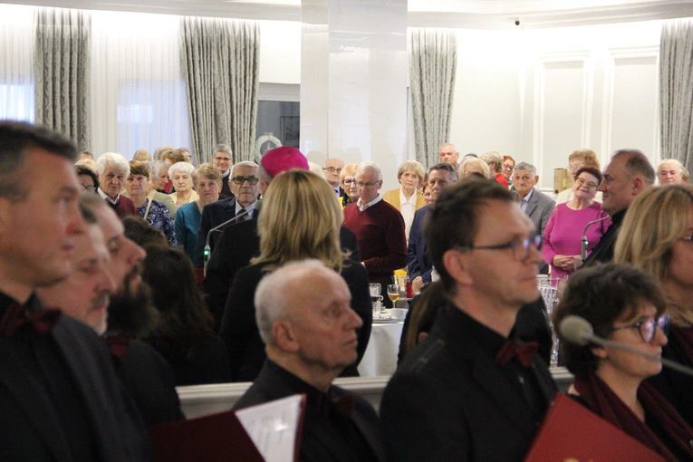 Niskowa. Spotkanie opłatkowe dla seniorów i grup parafialnych