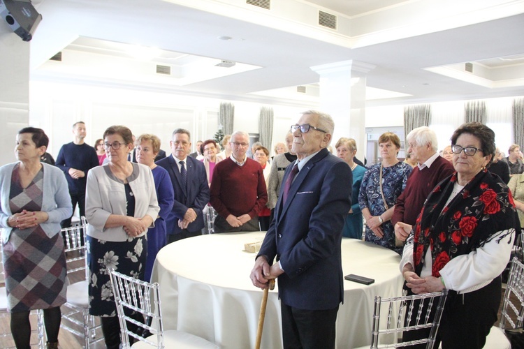 Niskowa. Spotkanie opłatkowe dla seniorów i grup parafialnych