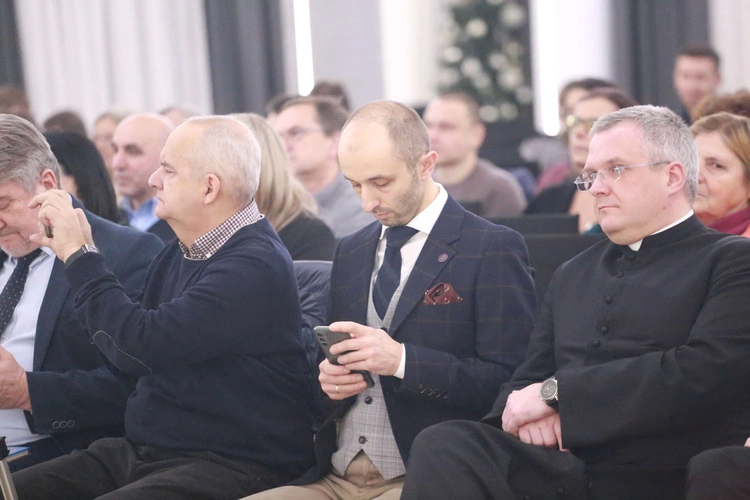 Konferencja o zmianach w polskiej szkole w Mielcu