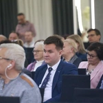 Konferencja o zmianach w polskiej szkole w Mielcu