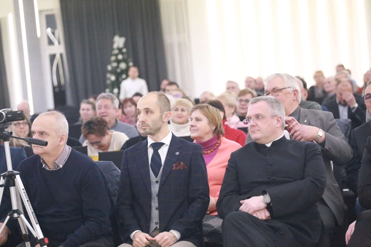 Konferencja o zmianach w polskiej szkole w Mielcu