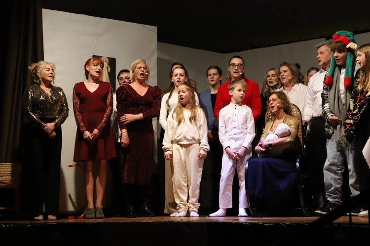 Spektakl "To dziecko" (Nie)Zwykłego Teatru na Korabce