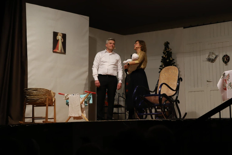 Spektakl "To dziecko" (Nie)Zwykłego Teatru na Korabce