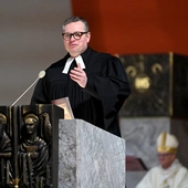 W Modlitwie Pańskiej Boga nazywamy Tatusiem