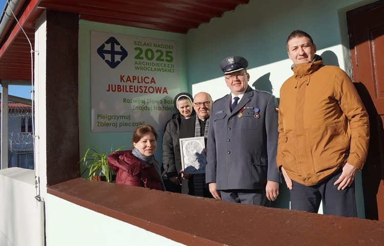Miejsce miłosierdzia za kratami