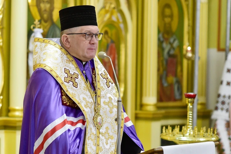 Stoimy przed Ewangelią