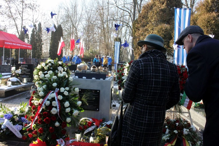Odsłonięcie monumentu pamięci ofiar marszu śmierci