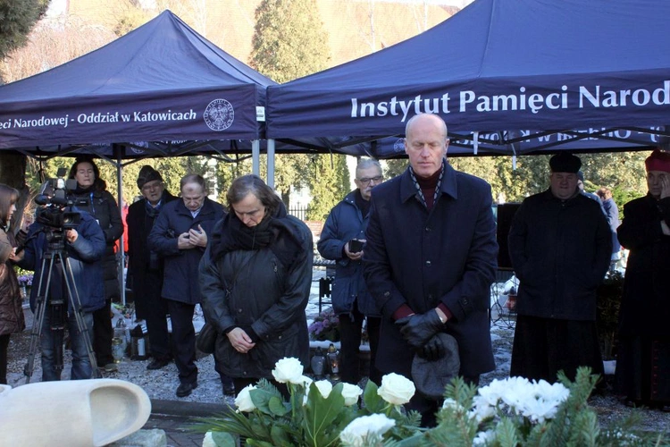 Odsłonięcie monumentu pamięci ofiar marszu śmierci