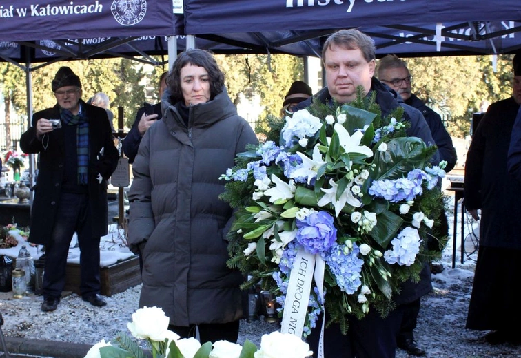 Odsłonięcie monumentu pamięci ofiar marszu śmierci