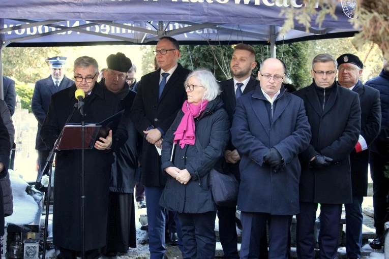 Odsłonięcie monumentu pamięci ofiar marszu śmierci
