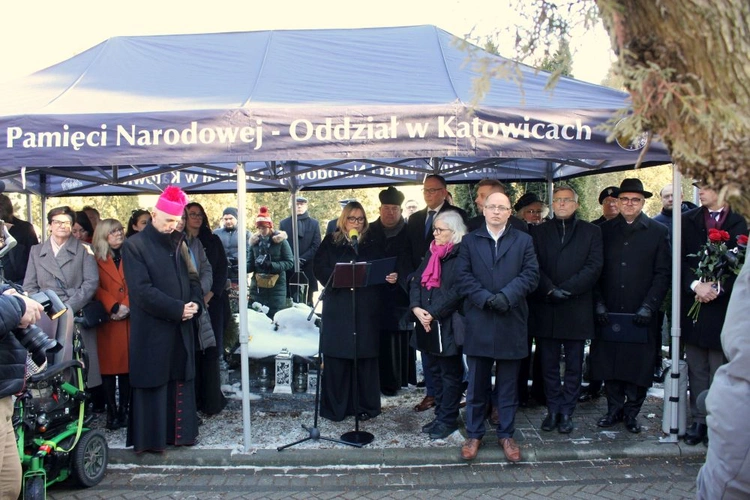 Odsłonięcie monumentu pamięci ofiar marszu śmierci