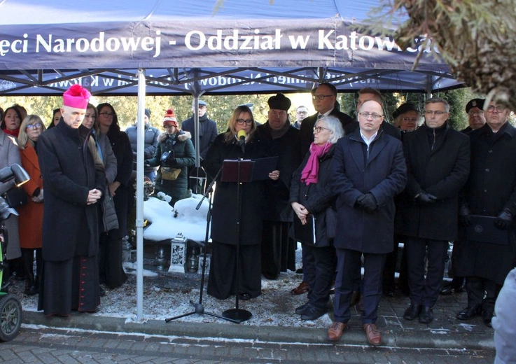 Odsłonięcie monumentu pamięci ofiar marszu śmierci