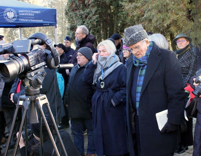 Odsłonięcie monumentu pamięci ofiar marszu śmierci