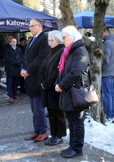 Odsłonięcie monumentu pamięci ofiar marszu śmierci