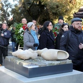 Odsłonięcie monumentu pamięci ofiar marszu śmierci