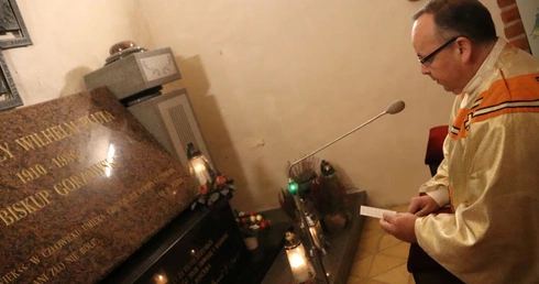 Modlitwa o beatyfikację bp. Wilhelma Pluty