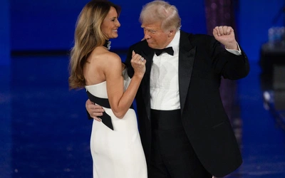 Podczas tańca z żoną, Melanią