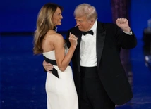 Podczas tańca z żoną, Melanią